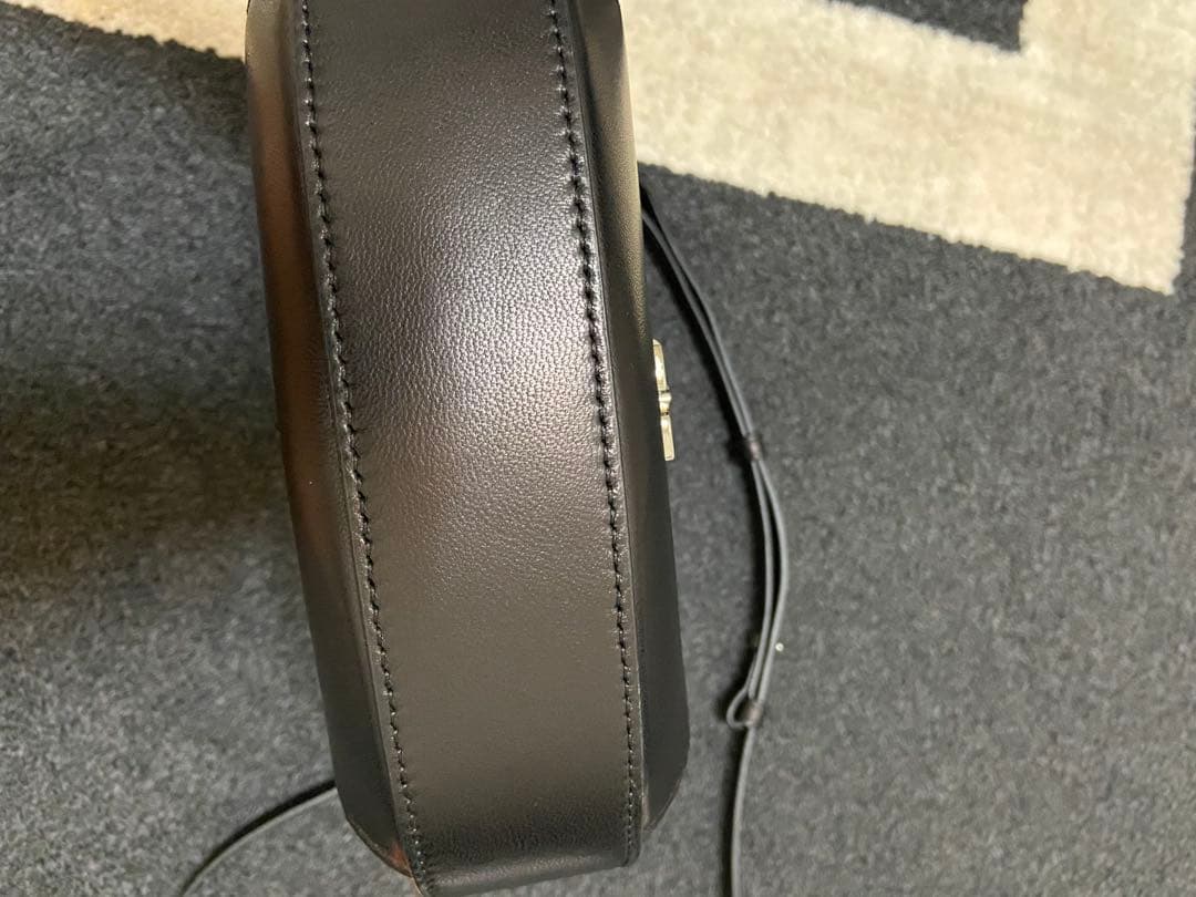 off-white hemisphereバッグ オフホワイト　ショルダーバッグ