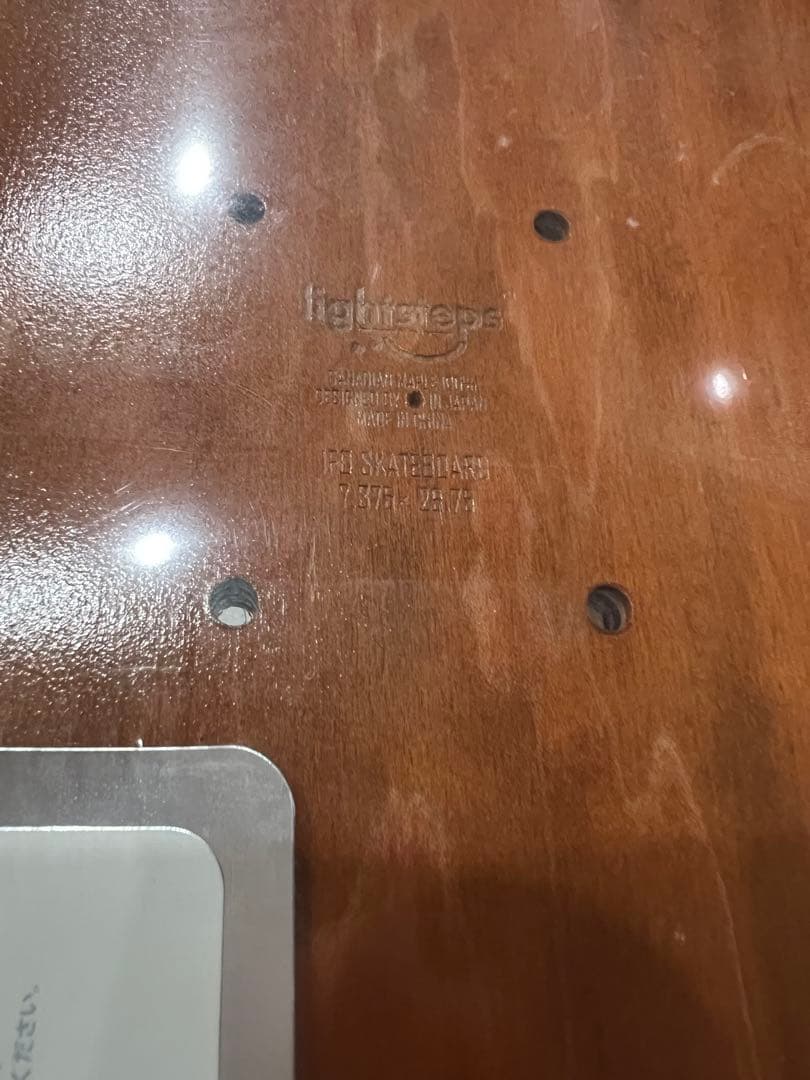 IFO スケートボードデッキ