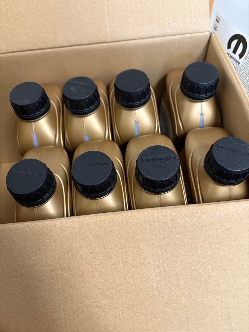 ⭐︎最終値下げ⭐︎8本セット‼︎QUARTZ INEO HTC 5W-30