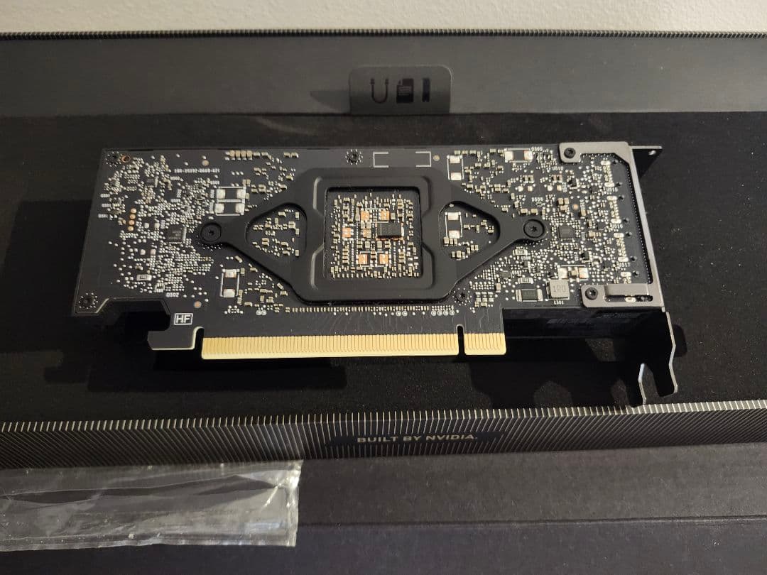 グラフィックボード・グラボ・ビデオカード NVIDIA RTX A2000 RTX A2000/6GB(GDDR6)