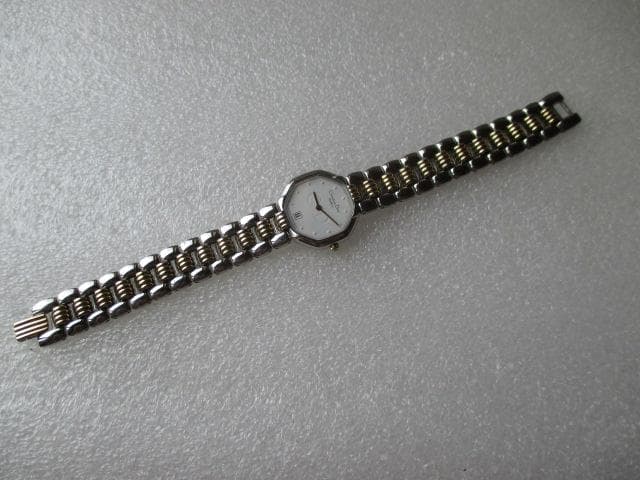 ●●クリスチャンディオール/女性用/クォーツ時計/美品/電池交換済/●●