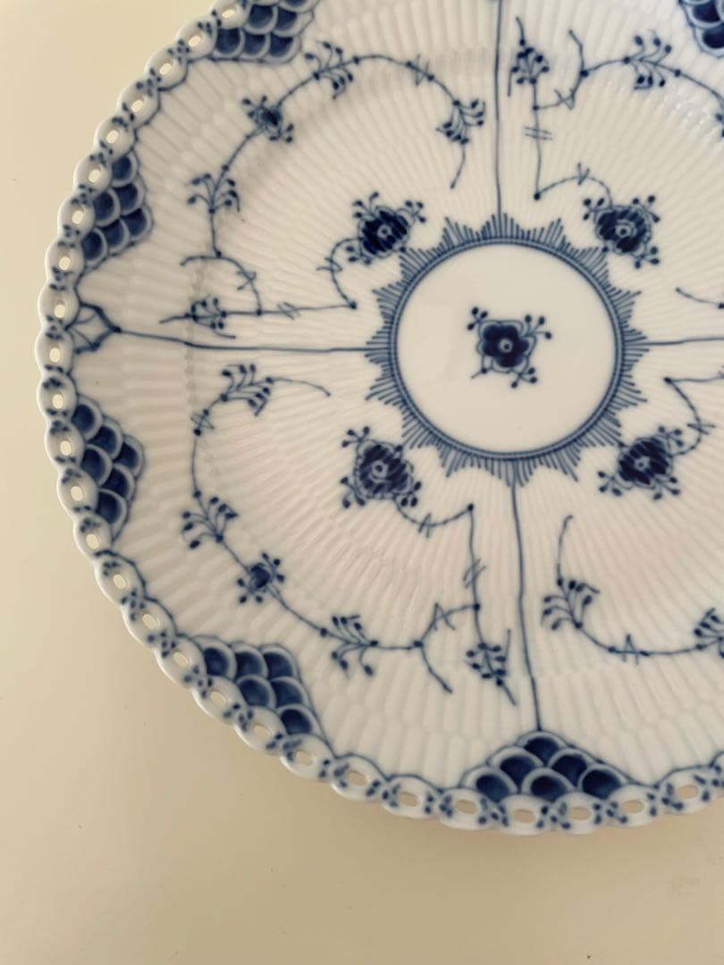   ブルー・フルーテッド、フルレース　24.5㎝