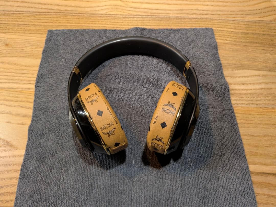 ※ポーチメイン出品 【MCMコラボ 】BeatsStudio　ヘッドフォンポーチ