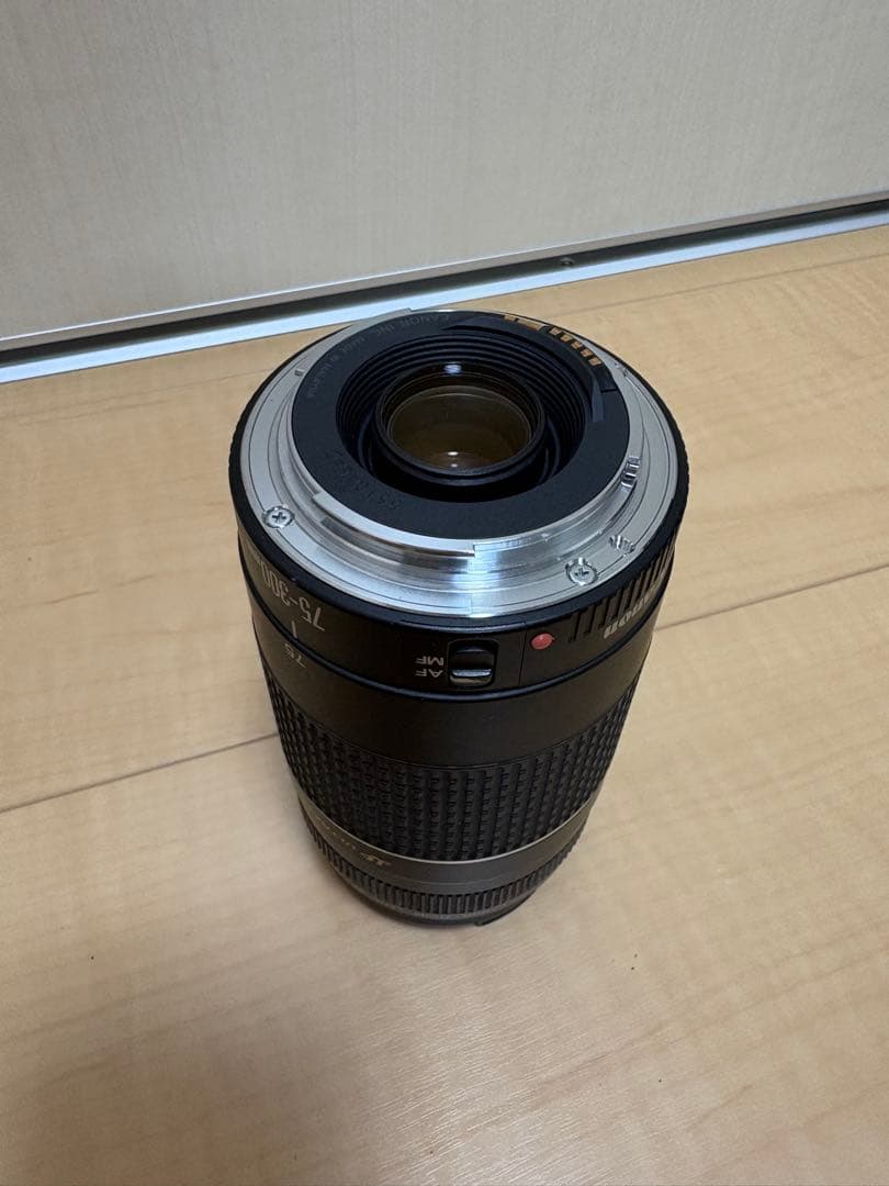 Canon EF 75-300mm ズームレンズ