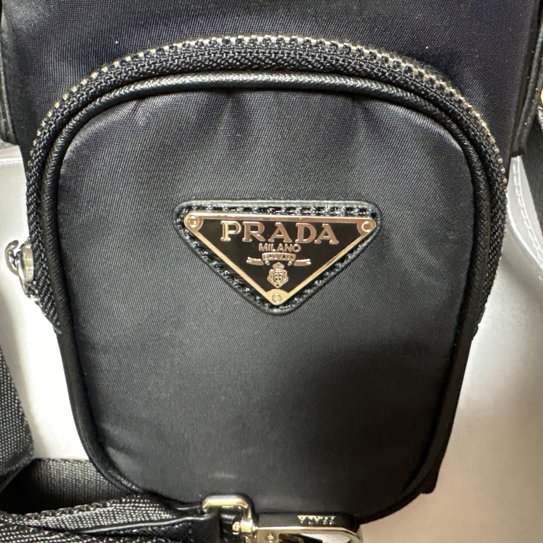 PRADAノベルティ スマホショルダーバッグ ブラック　箱無し