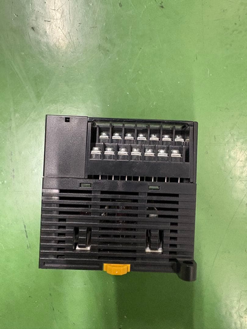 オムロン OMRON CP1L-L14DR-A