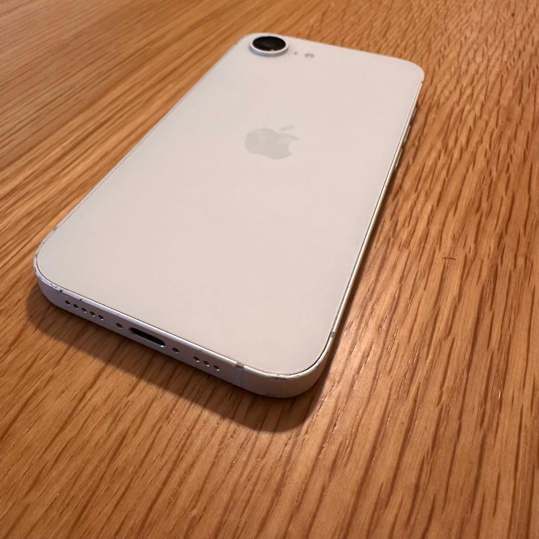 Apple iPhone 16e スマートフォン 128GB 訳あり