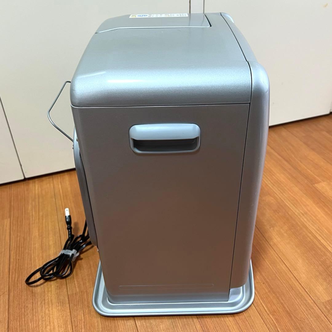 22年製　ダイニチ　9-12畳　石油ファンヒーター