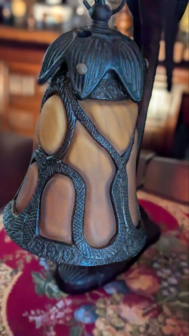 アンティーク 鳥がくわえる卓上ライト メタル製スタンド オレンジカラー