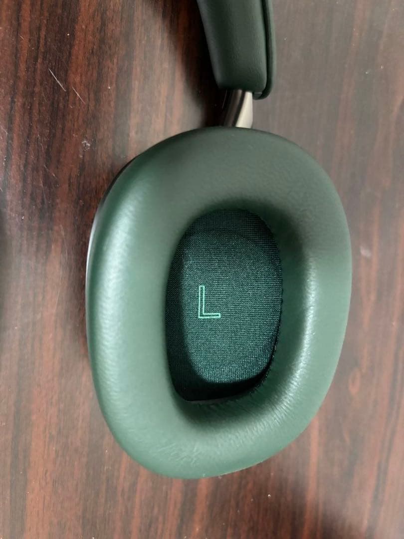 Bowers & Wilkins PX8 ダーク・フォレスト