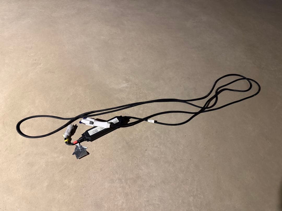 日産純正 EV充電器 200V