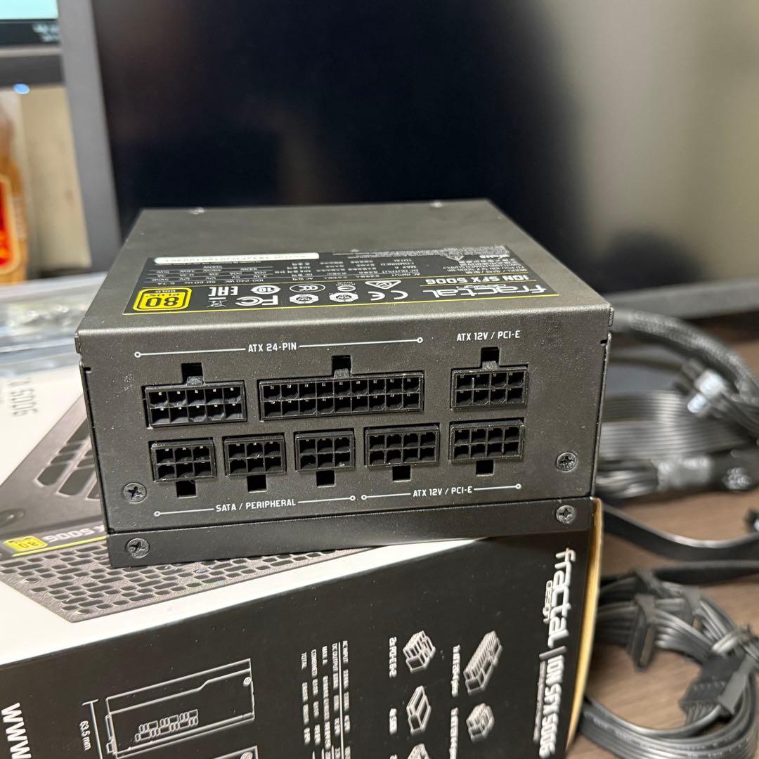 電源ユニット Fractal Design Ion SFX 500G 500W PSU