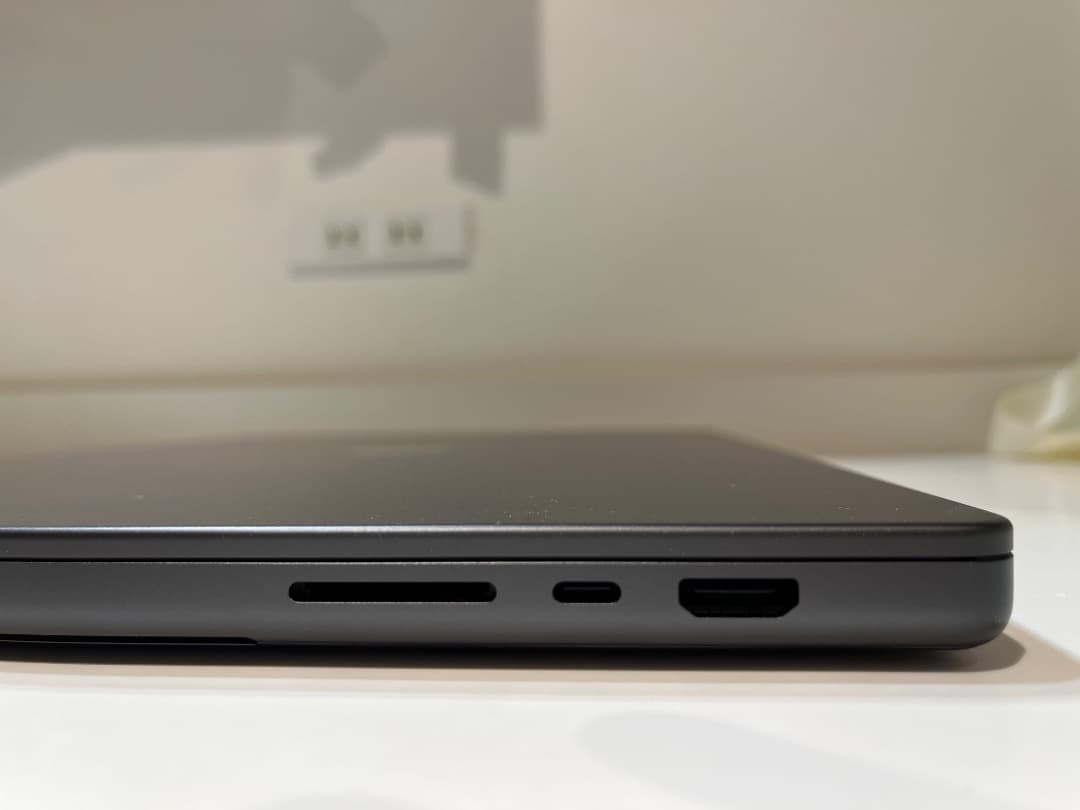 【超美品】16インチMacBook Pro M4Pro 24GB/512GB