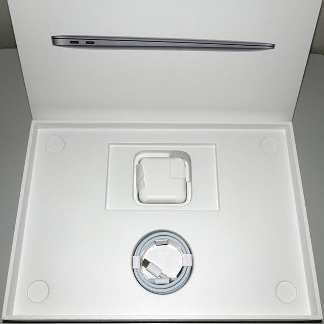 【美品】MacBook Air 2019 i5/8GB/128GB_SPG