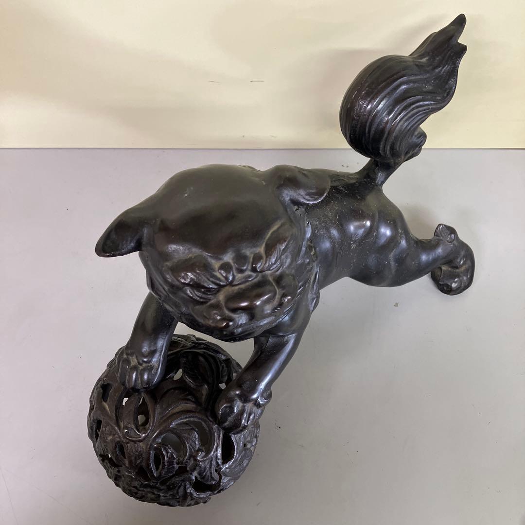 E-4 玉乗り 獅子 置物 銅製 鉄製 狛犬 シーサー 香炉 玉 透かし彫り