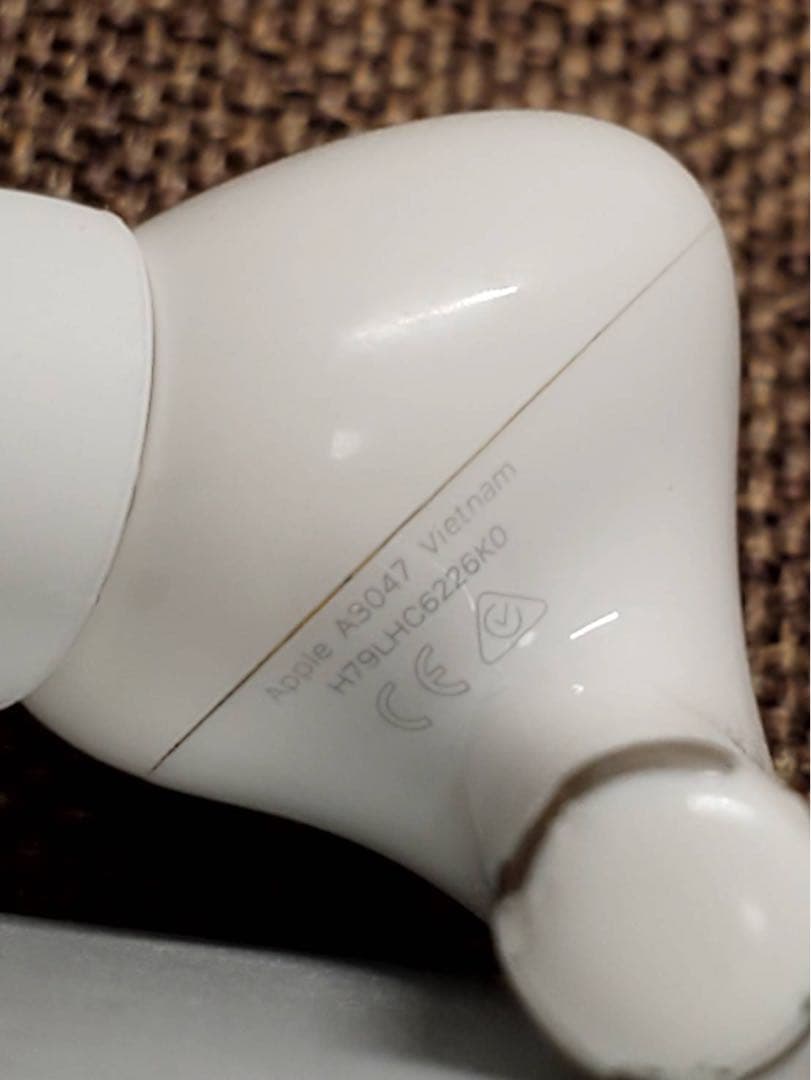 右耳 Apple AirPods Pro 第2世代 正規品 片耳592