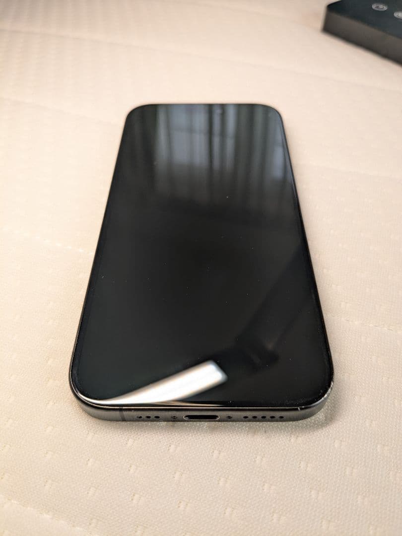 【極美品】iPhone 15 Pro 256GB ブラック SIMフリー