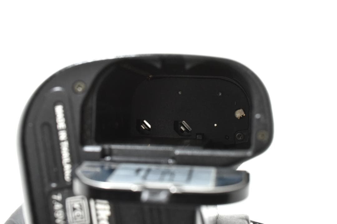 ★撮影枚数2,325枚・美品★Nikon ニコン D70 ボディ #21291