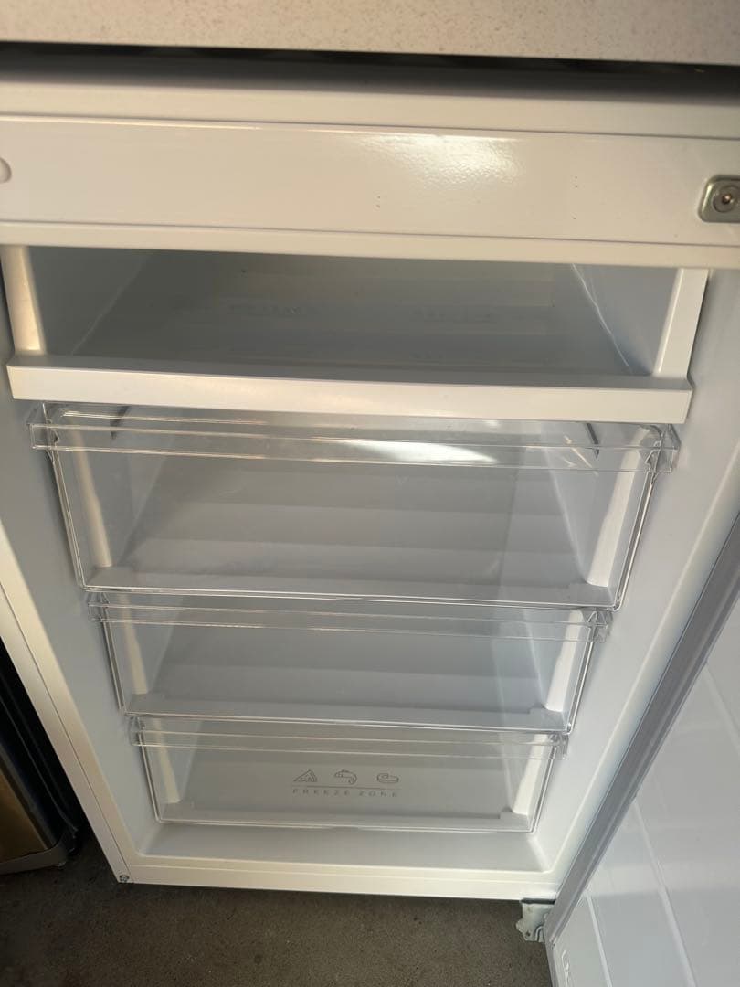 ノンフロン2ドア冷蔵庫 NTR-274WH 274L 2022年製