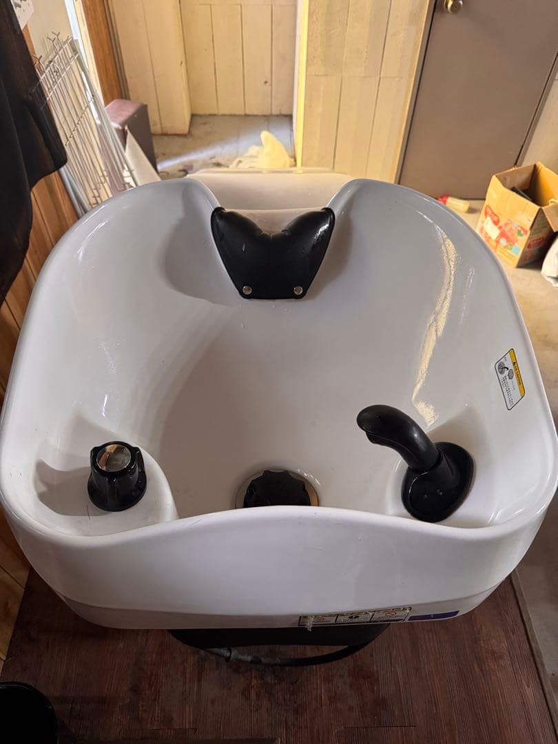 タカラベルモンド　シャンプー台RSⅢ COMFORT ホワイト 引き取り限定！