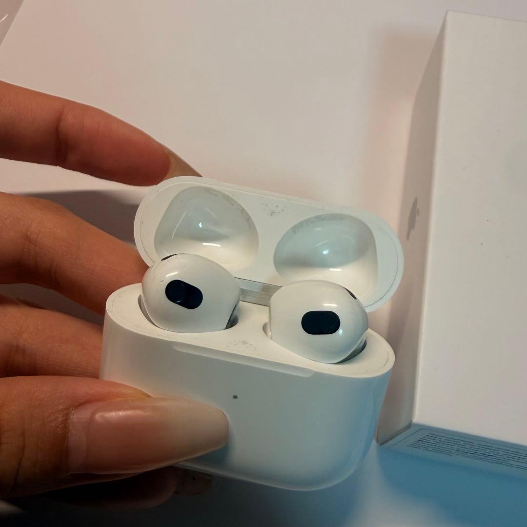 Apple AirPods3 （第3世代）本体 ホワイト