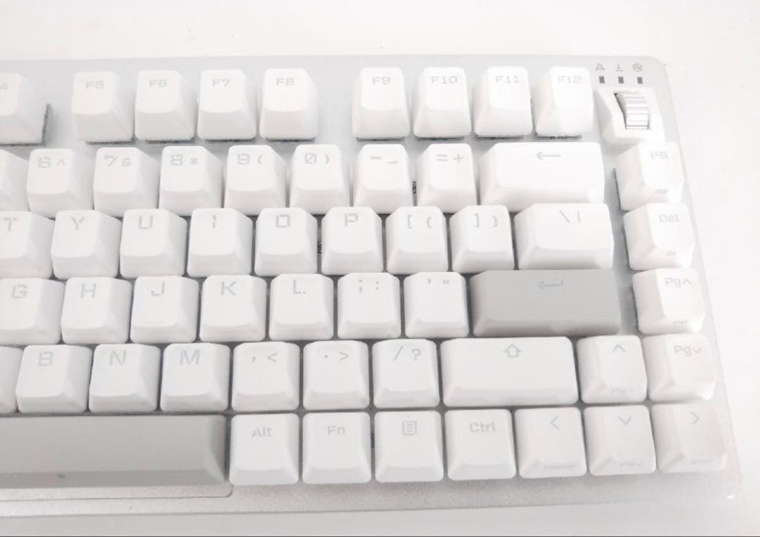 超美品 エレコム VK720A ホワイト メカニカルキーボード_70