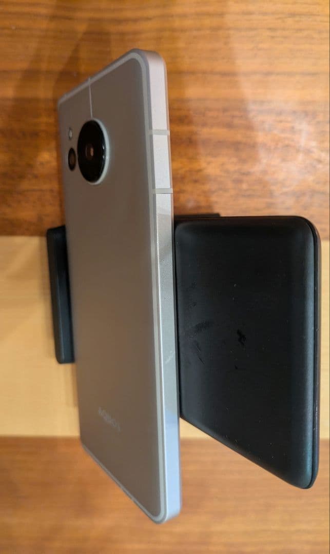 Aquos sense8 SH-M26 ライトカッパー 難あり品