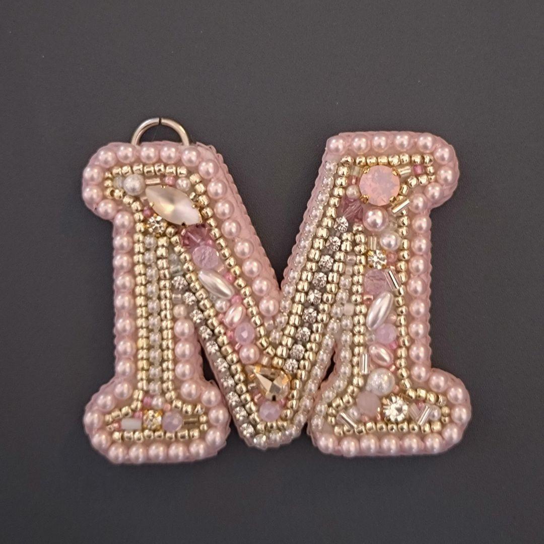 ☆ちぃ☆ピンクのさくらんぼ・イニシャルМ・イニシャルC バックチャーム