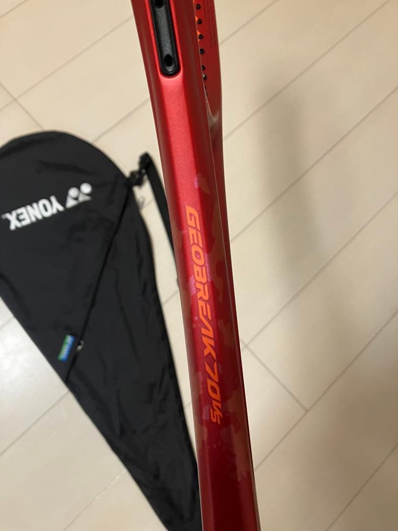 YONEX ジオブレイク70vsタンゴレッド　UXL0