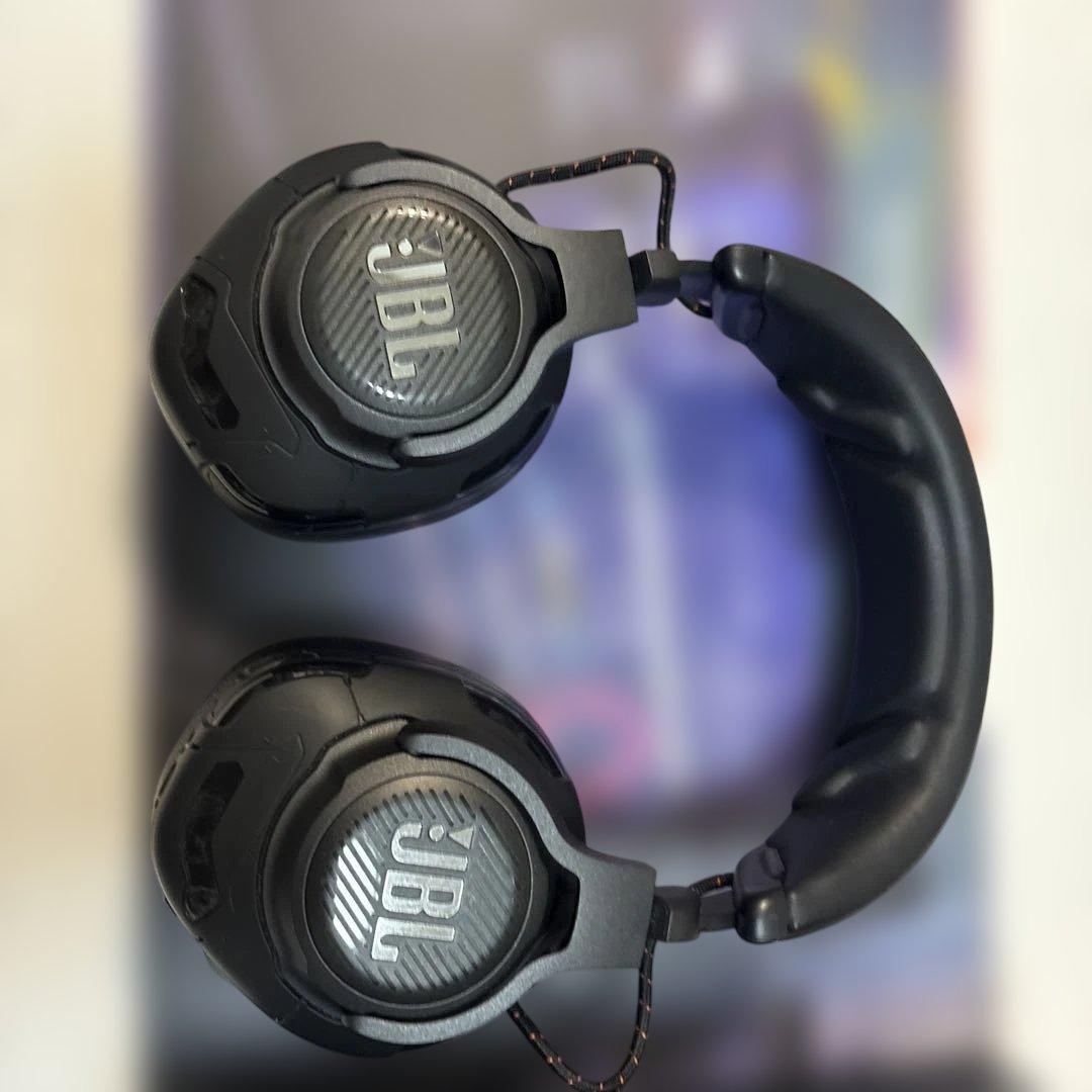 JBL Quantum One ゲーミングヘッドセット