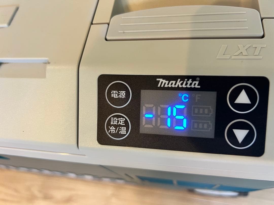 Makita マキタ　充電式保冷温庫　CW180DZ