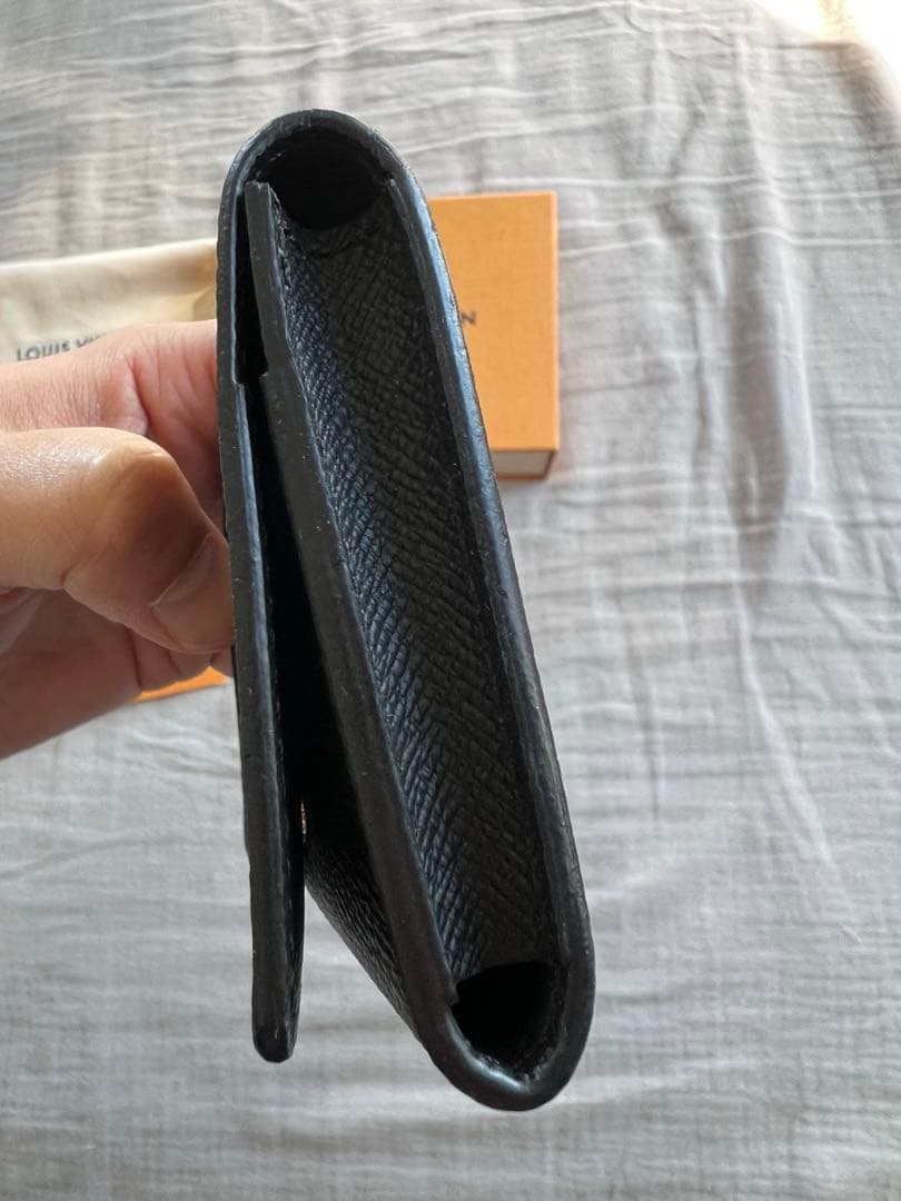 ルイヴィトン ダミエグラフィット名刺入れ 美品M63338