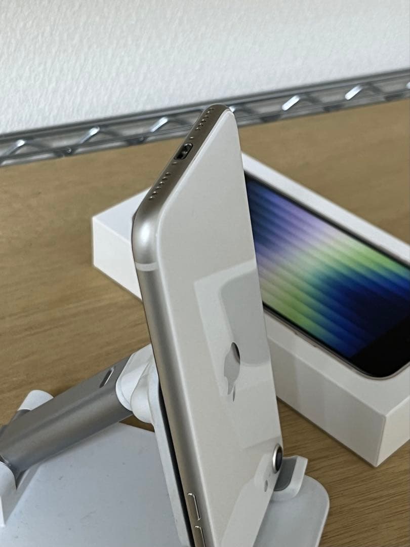 Apple iPhone SE (第3世代) ホワイト 64GB SIMフリー