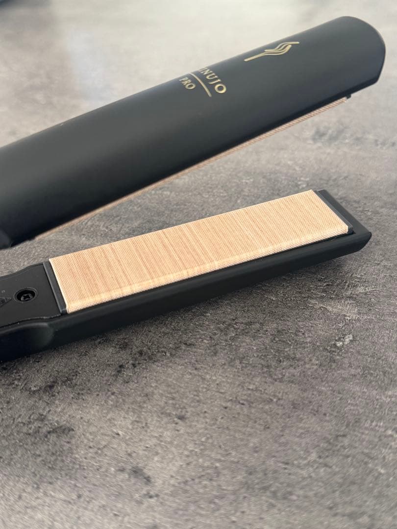 KINUJO PRO ストレートヘアアイロン