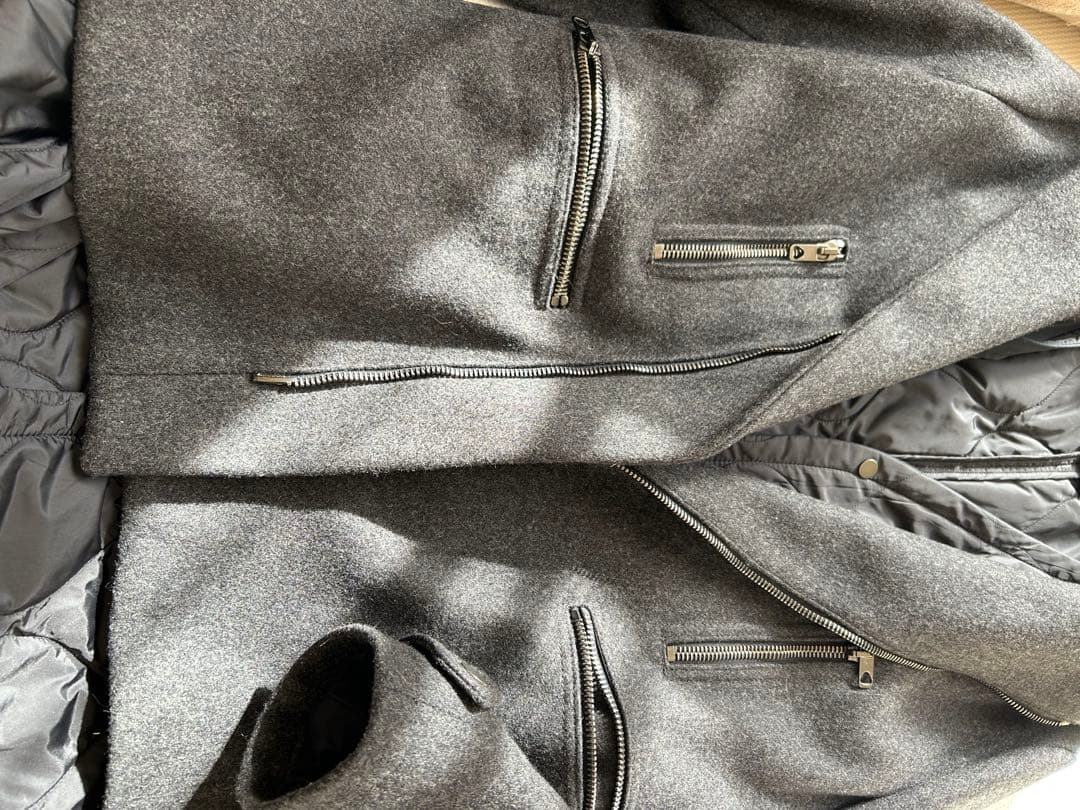 ディーゼル　ブラックゴールドのコート