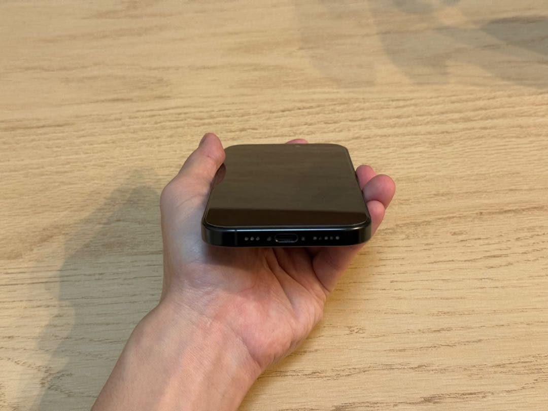 iPhone16Pro 256GB ブラックチタニウム simフリー