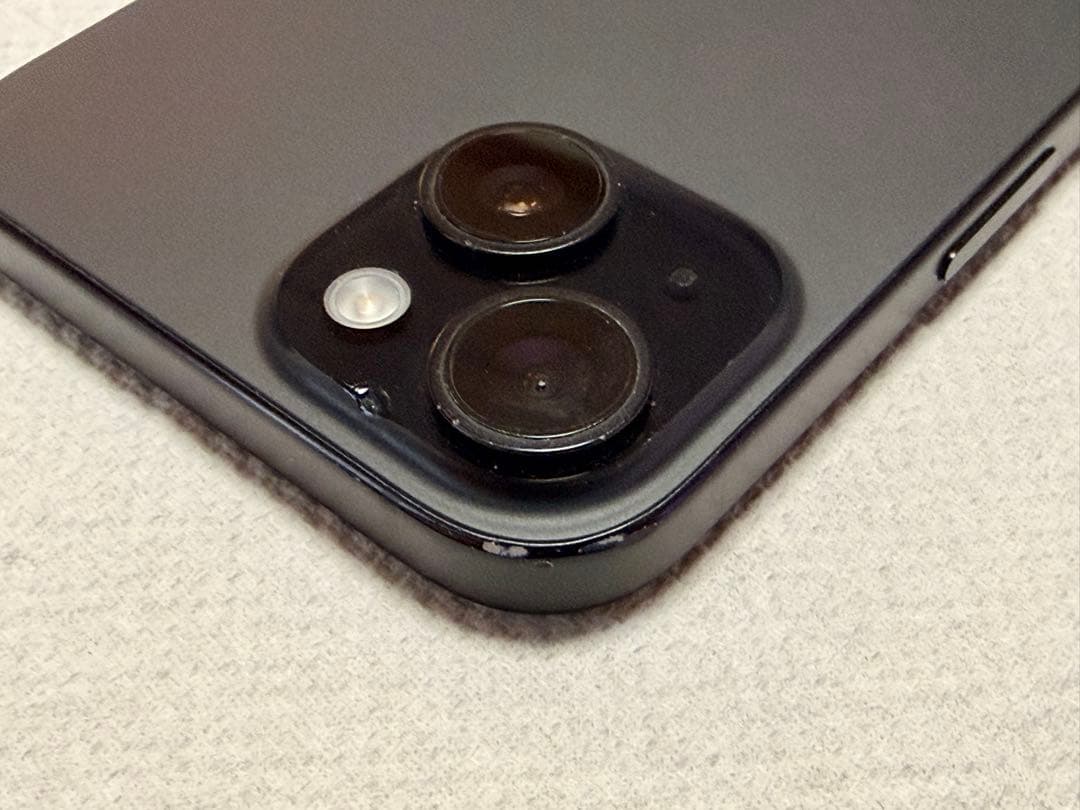 yuki　iPhone15 ブラック256GB カナダ版シャッター音なし