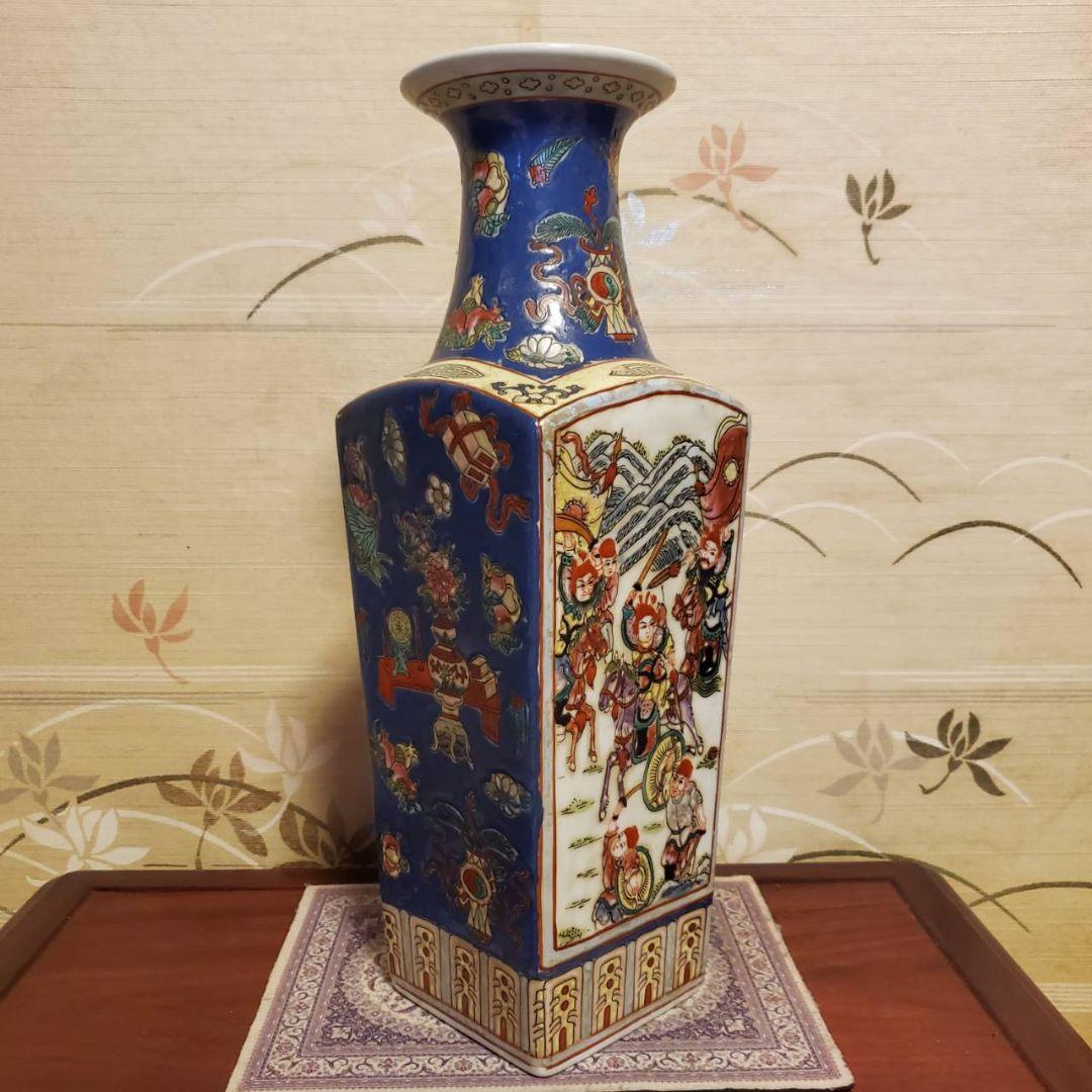 中国古玩　大清同治年製　色絵賢人武人図　角形花瓶　箱付き