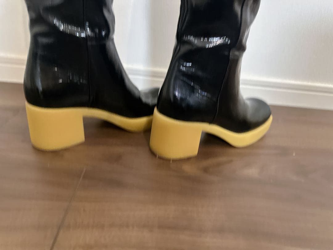 美品　miumiu ミュウミュウ　パテント　ロングブーツ