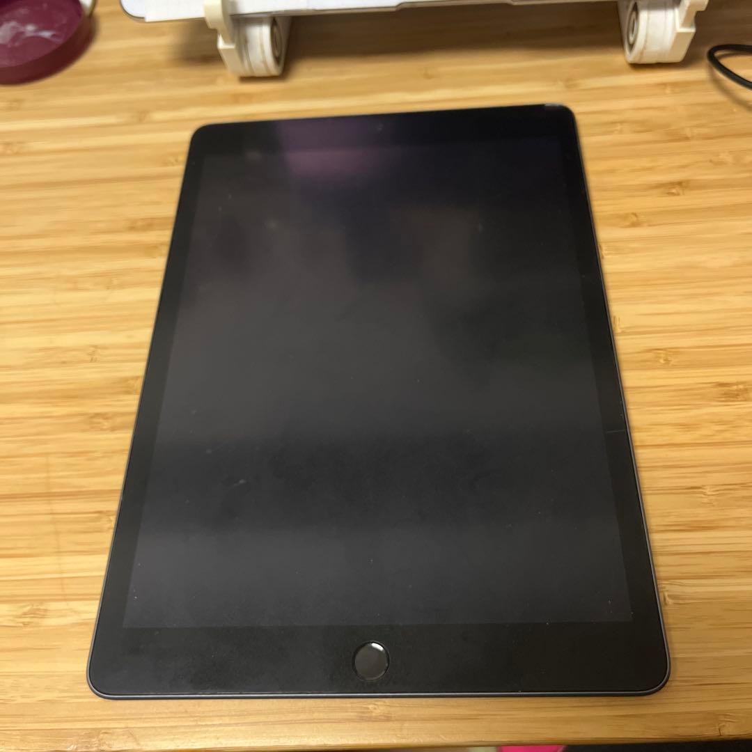 【美品】Apple iPad スペースグレー 本体　第7世代2019 128GB