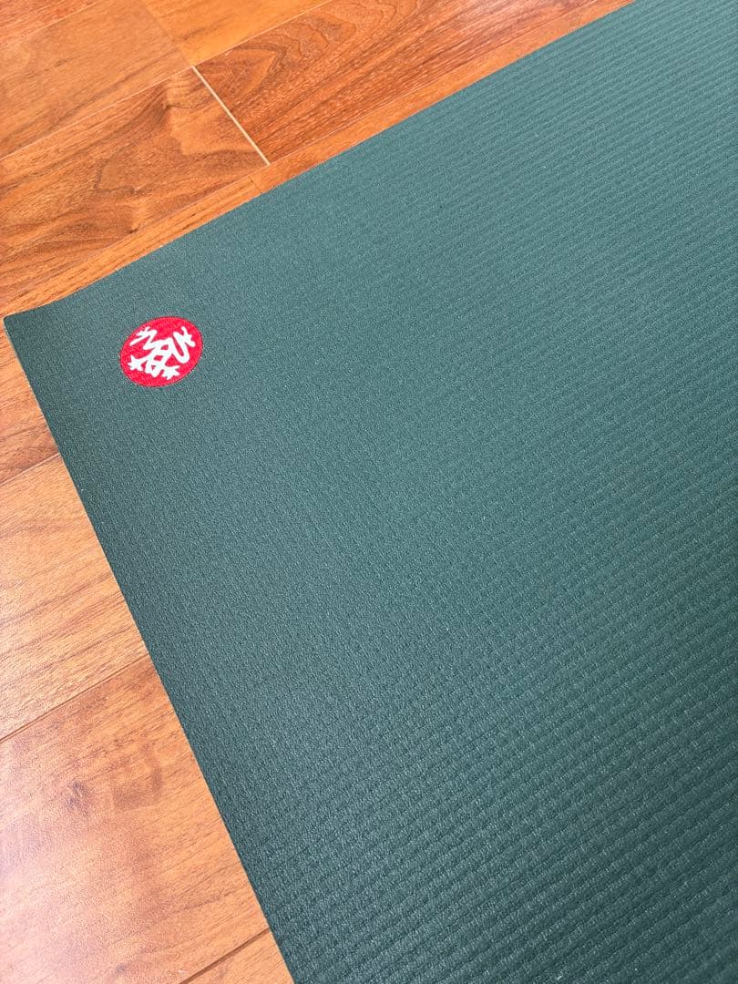 マンドゥカプロ6ミリmanduka pro 6mm ブラックセージ美品ヨガマット