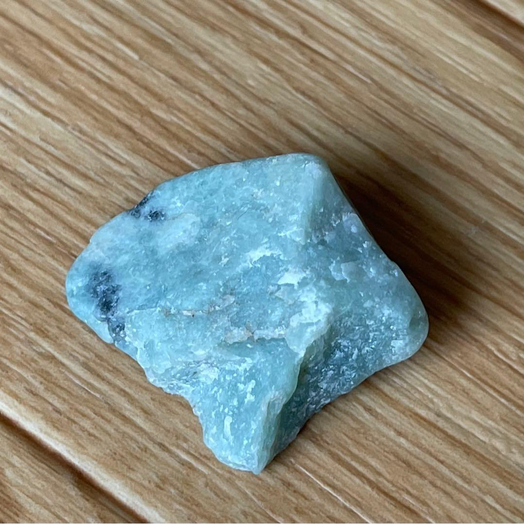 糸魚川 翡翠原石 緑 アイス