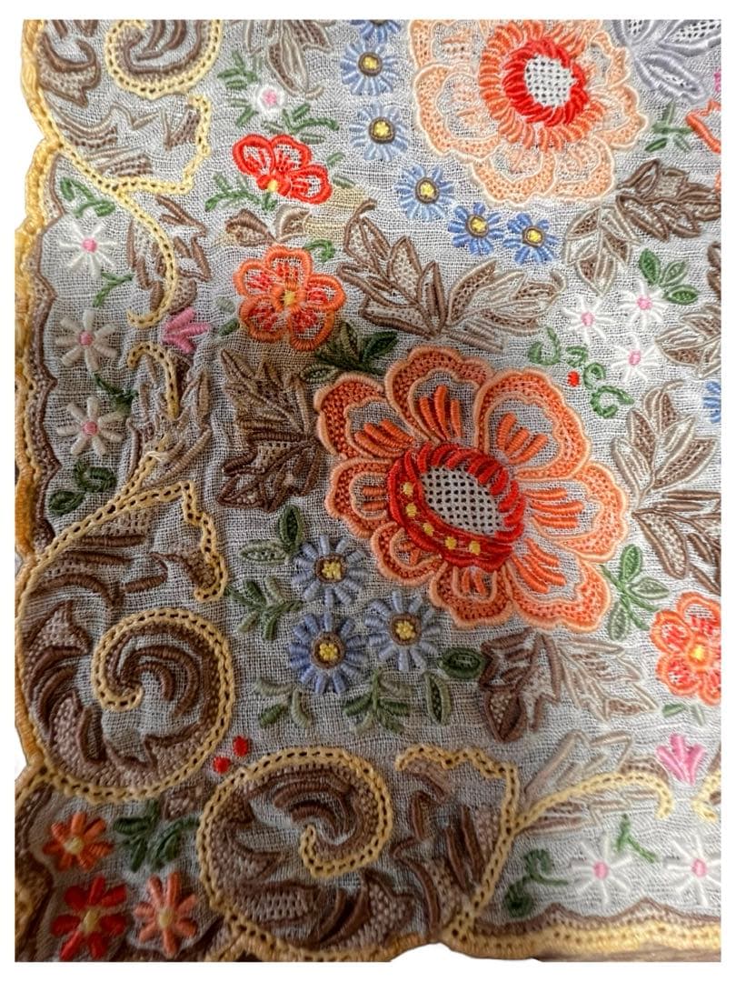 高級ハンカチ　スワトウ　汕頭刺繍ハンカチ　刺繍　花柄　レースハンカチ　スワトゥ