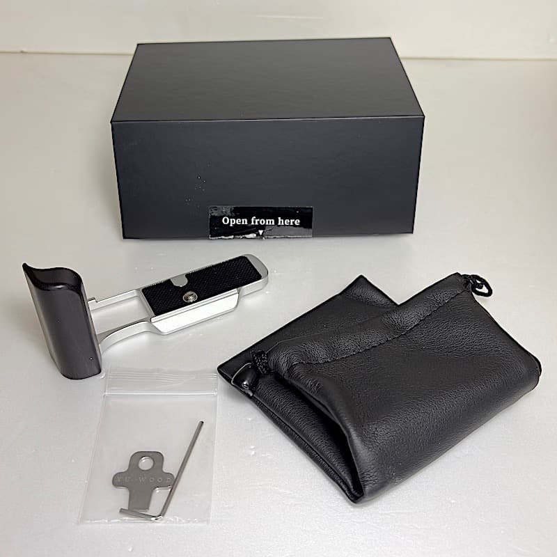 も*く様 新品同様オリンパスPEN E-P7ダブルズームキット＋注目希少L型グリ