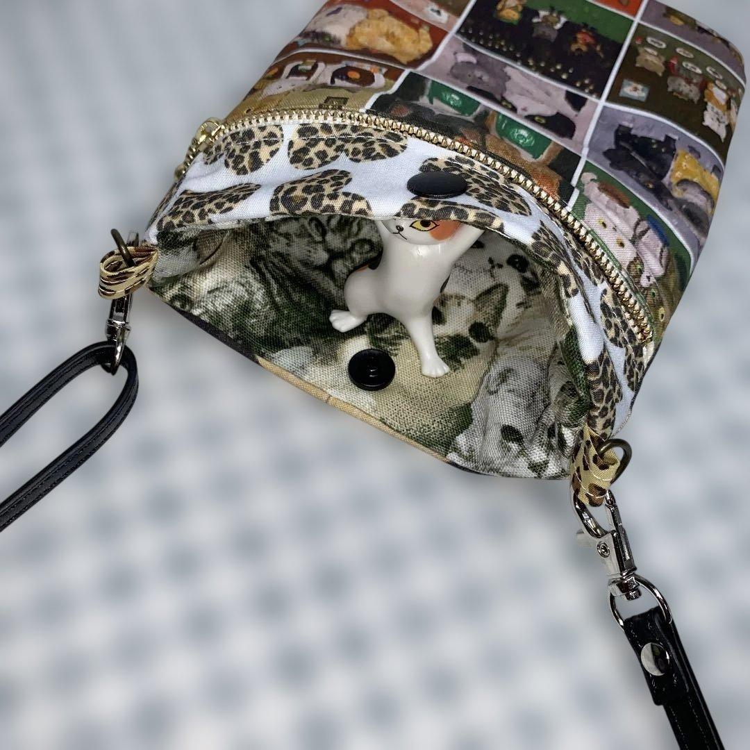 santa 黒猫柄スマホショルダーバッグ