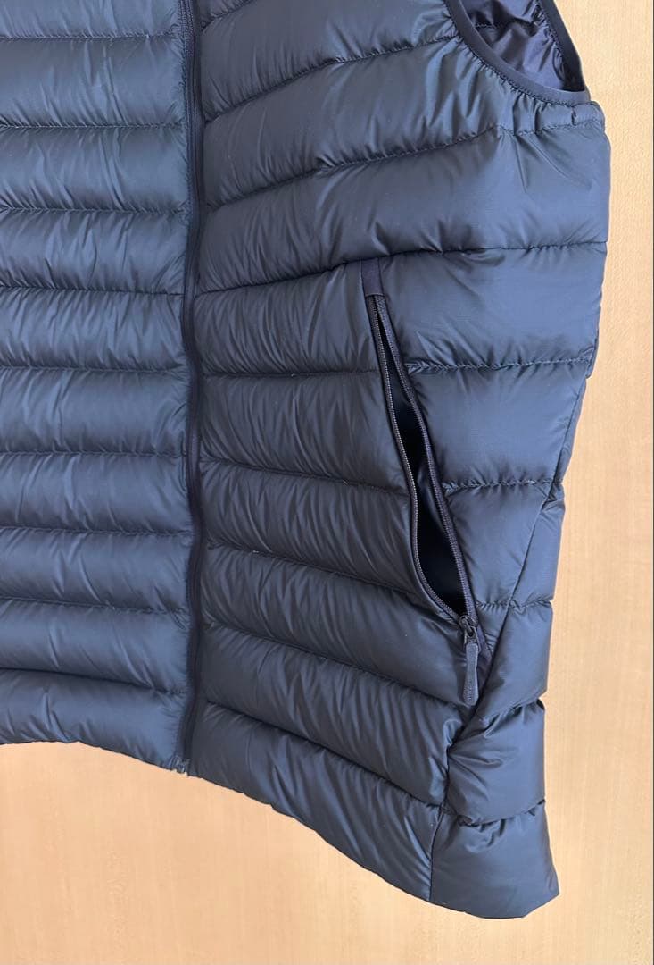 【極美品】ARC'TERYX \"Cerium Vest\" Lサイズ Black