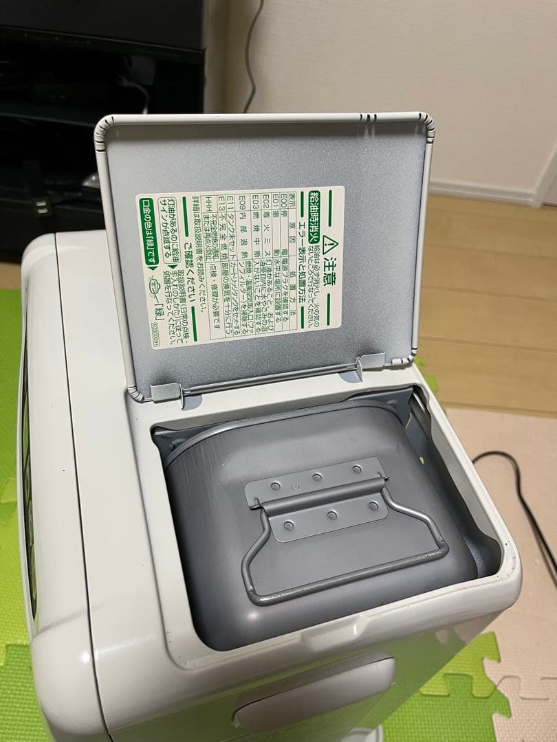 ダイニチ　石油ファンヒーター「ブルーヒーター FWY-32CW1」