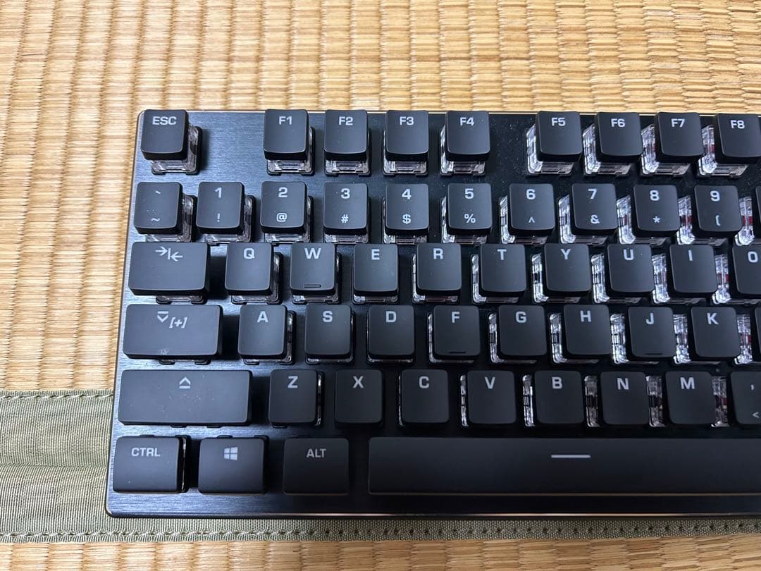 【箱付き】【即購入可】ROCCAT ゲーミングキーボード TKL ブラック