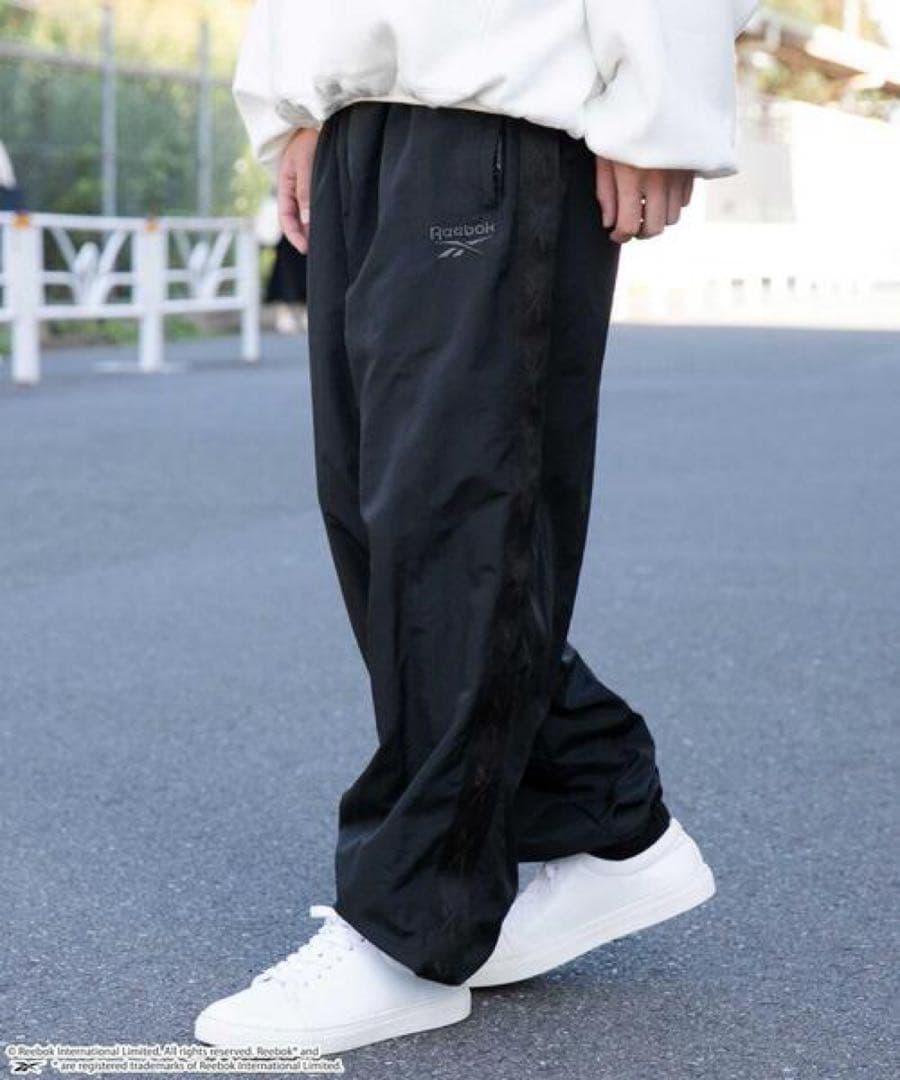 専用Reebok バックロゴ ナイロン 上下 アノラックパーカー トラックパンツ