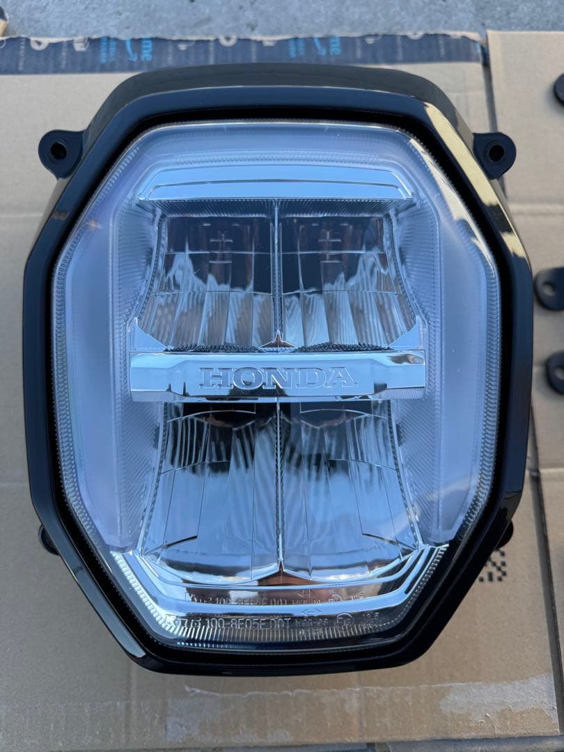 23年式グロム　純正ヘッドライト